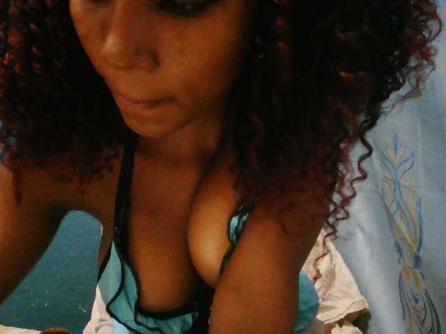 Sorayah1 live cam on BongaCams
