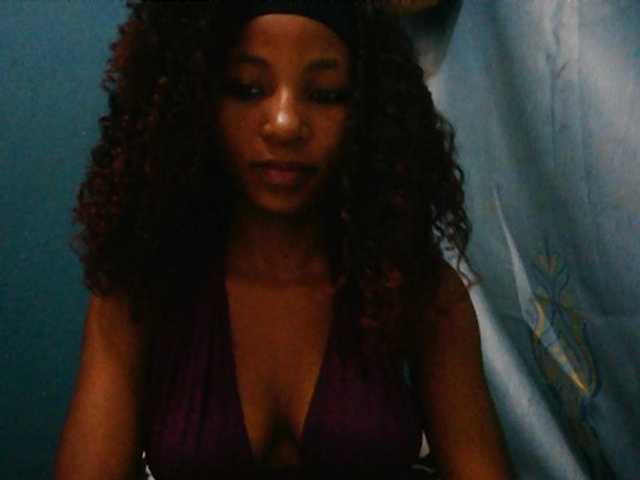 Sorayah1 live cam on BongaCams