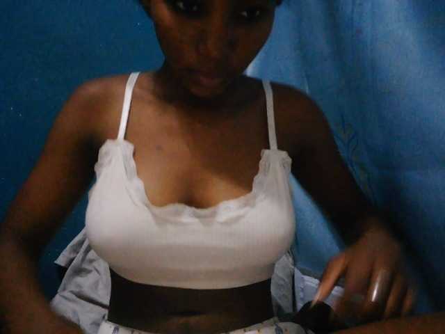 Sorayah1 live cam on BongaCams