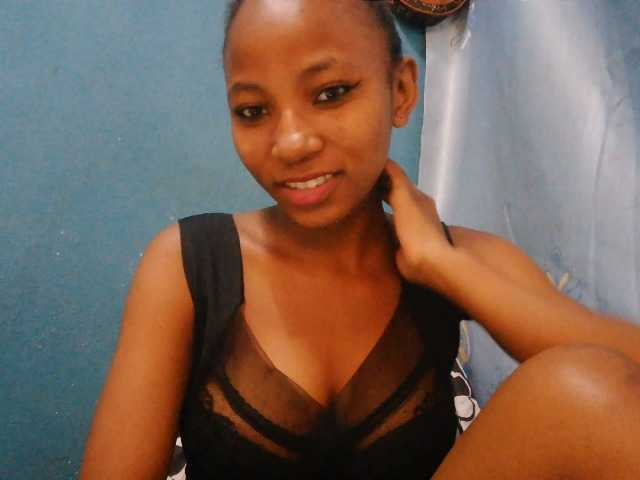 Sorayah1 live cam on BongaCams