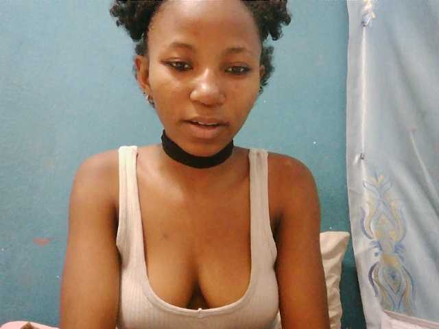 Sorayah1 live cam on BongaCams