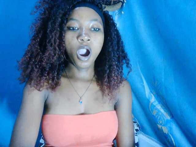 Sorayah1 live cam on BongaCams