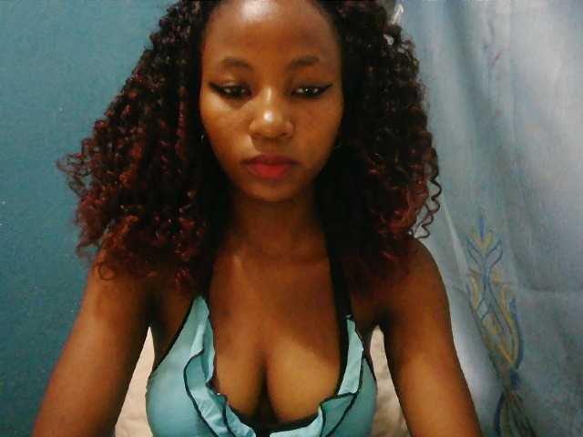 Sorayah1 live cam on BongaCams