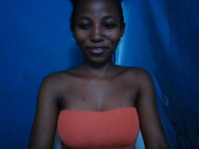 Sorayah1 live cam on BongaCams