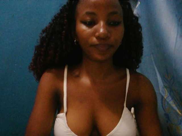 Sorayah1 live cam on BongaCams
