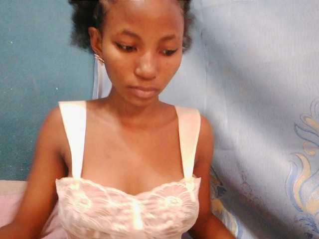 Sorayah1 live cam on BongaCams