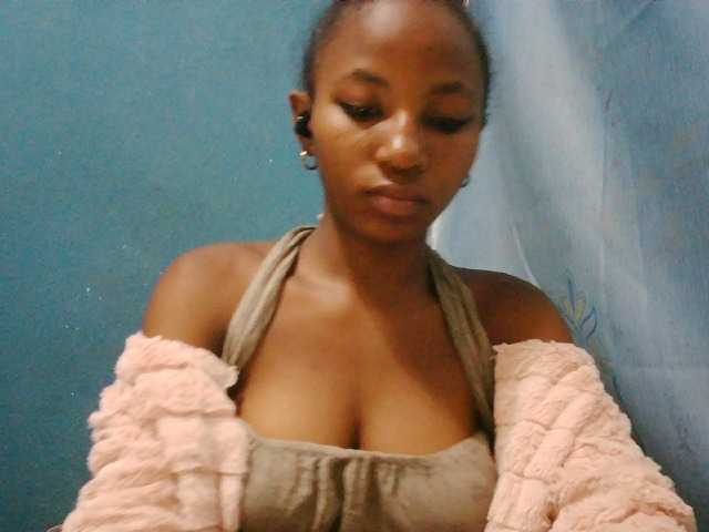 Sorayah1 live cam on BongaCams