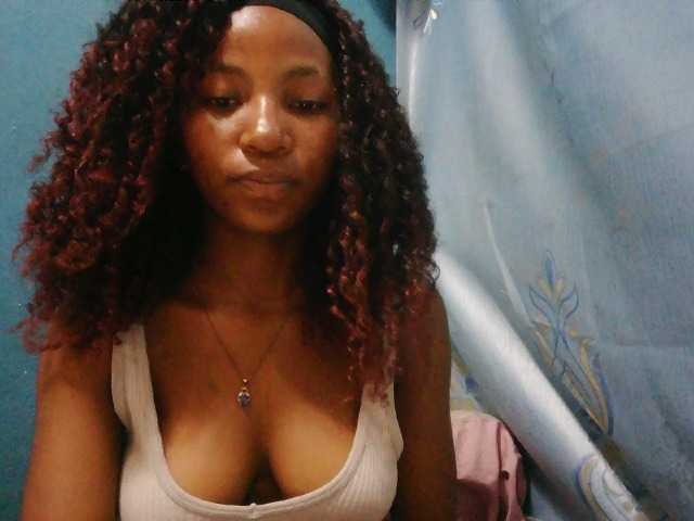 Sorayah1 live cam on BongaCams