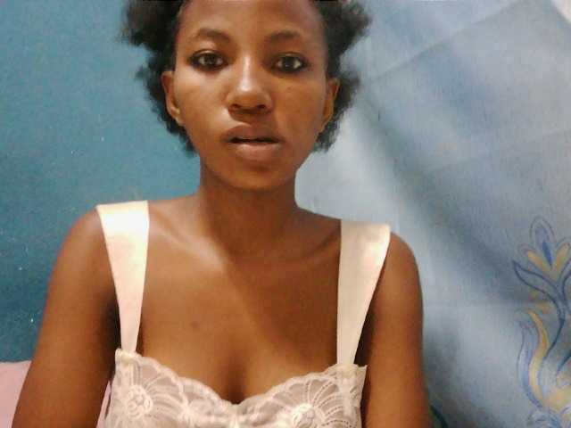 Sorayah1 live cam on BongaCams