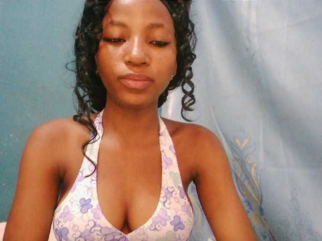 Sorayah1 live cam on BongaCams