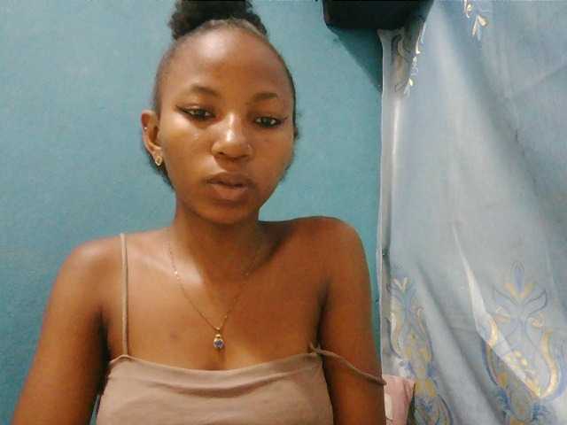 Sorayah1 live cam on BongaCams