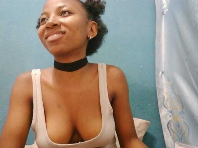 Sorayah1 live cam on BongaCams