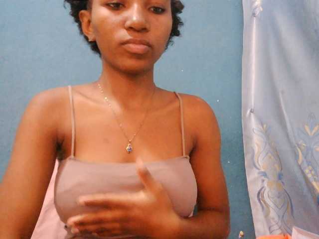 Sorayah1 live cam on BongaCams