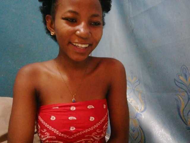 Sorayah1 live cam on BongaCams