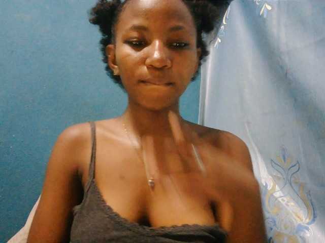 Sorayah1 live cam on BongaCams