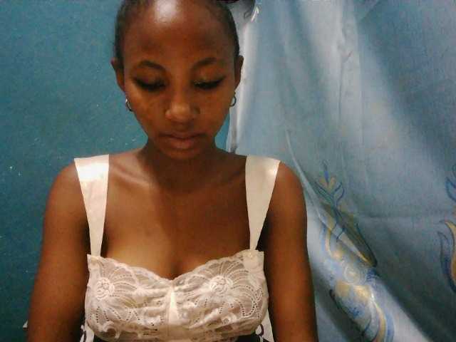 Sorayah1 live cam on BongaCams