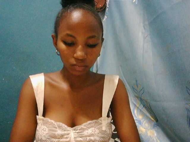 Sorayah1 live cam on BongaCams