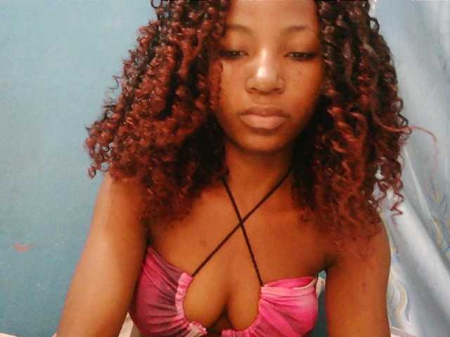 Sorayah1 live cam on BongaCams
