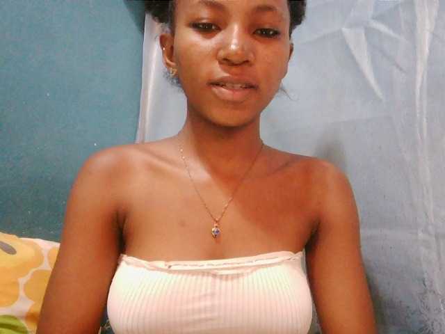 Sorayah1 live cam on BongaCams