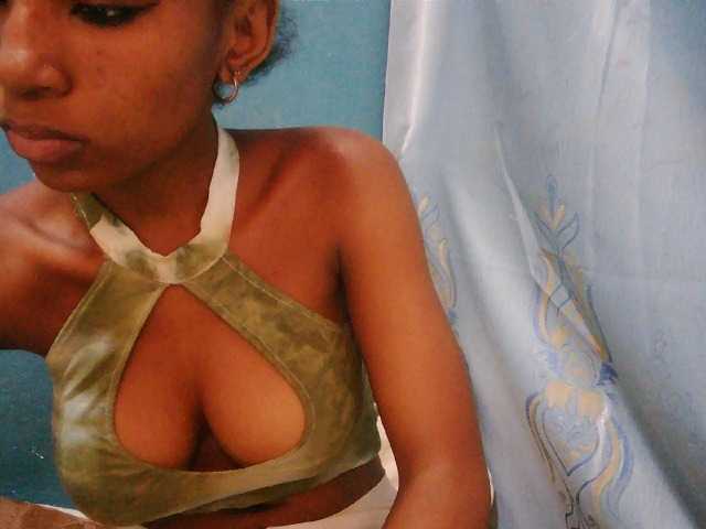 Sorayah1 live cam on BongaCams