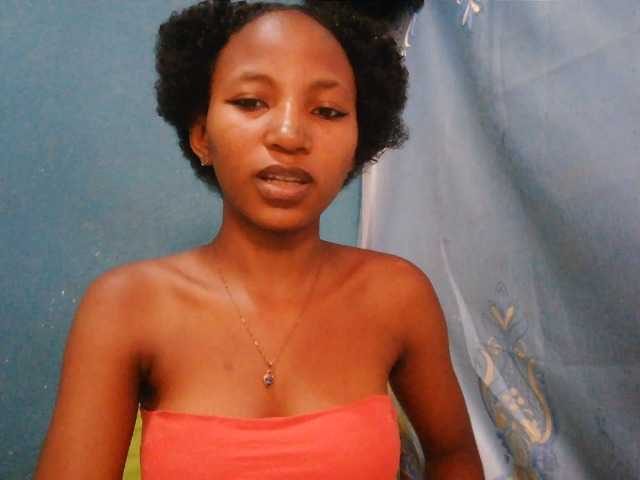 Sorayah1 live cam on BongaCams