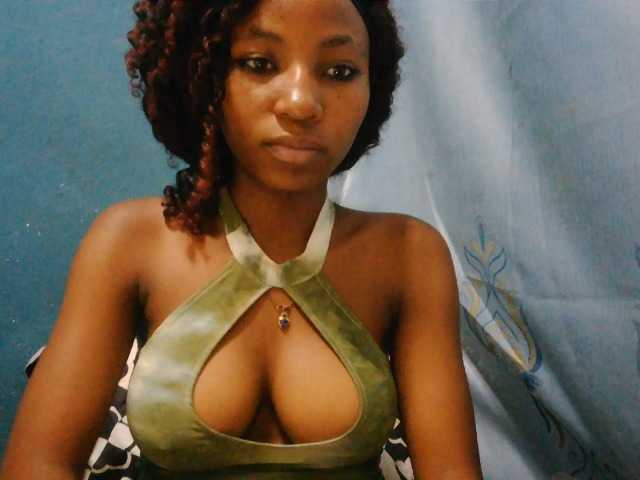 Sorayah1, en directo ahora en BongaCams