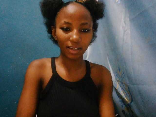 Sorayah1 live cam on BongaCams