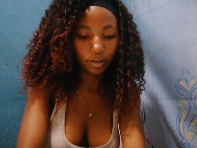 Sorayah1 live cam on BongaCams