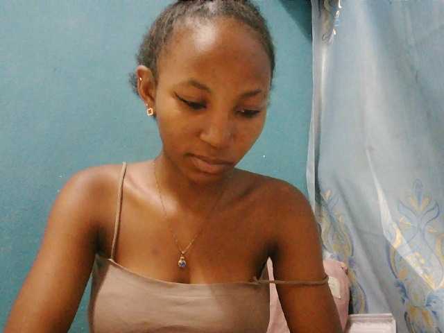 Sorayah1 live cam on BongaCams