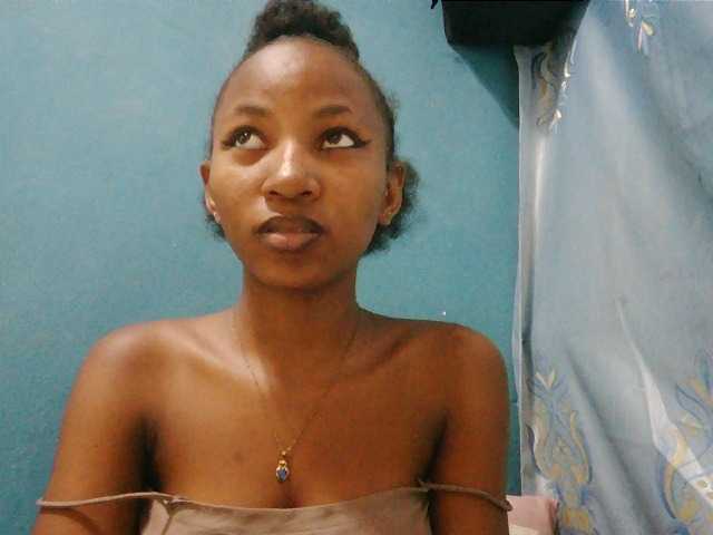 Sorayah1 live cam on BongaCams
