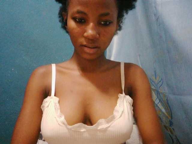 Sorayah1 live cam on BongaCams