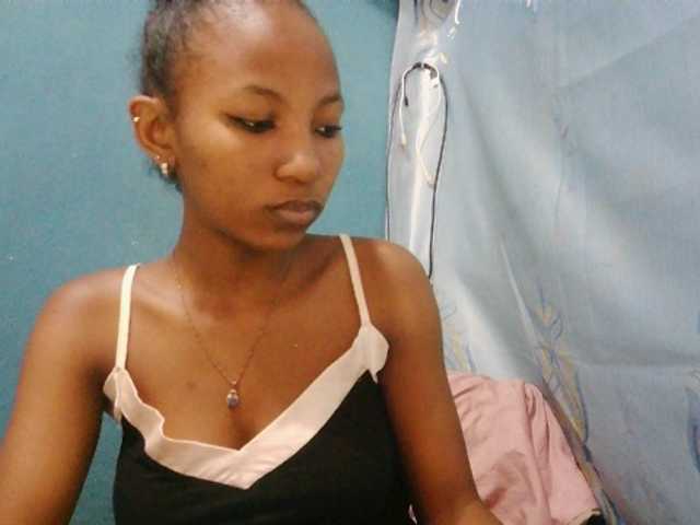 Sorayah1 — live female cam