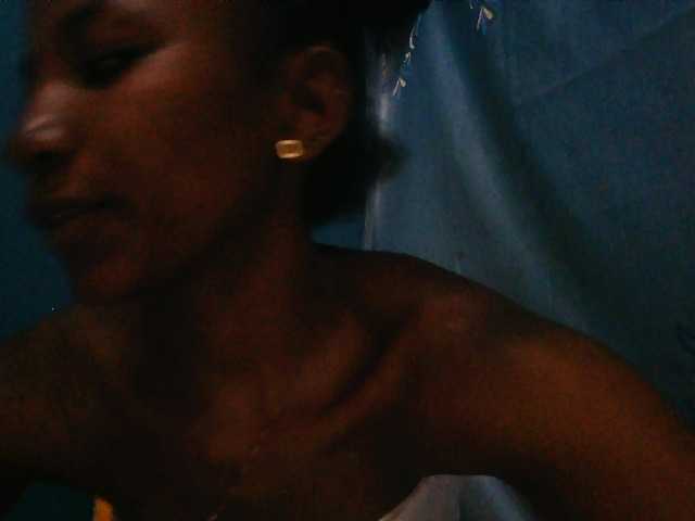 Sorayah1 live cam on BongaCams