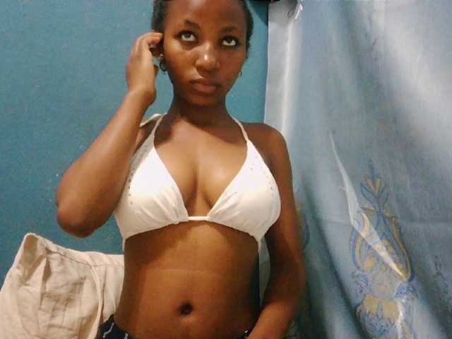 Sorayah1 live cam on BongaCams