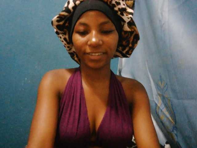 Sorayah1 live cam on BongaCams