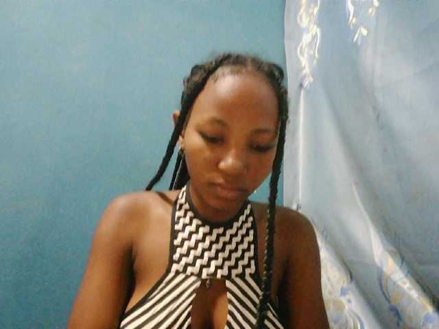 Sorayah1 live cam on BongaCams