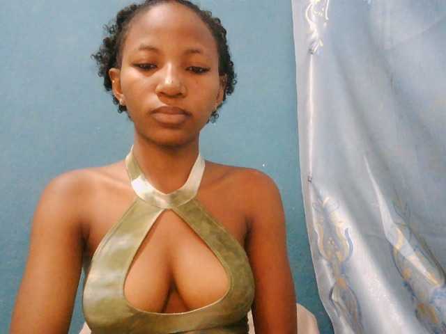 Sorayah1 live cam on BongaCams