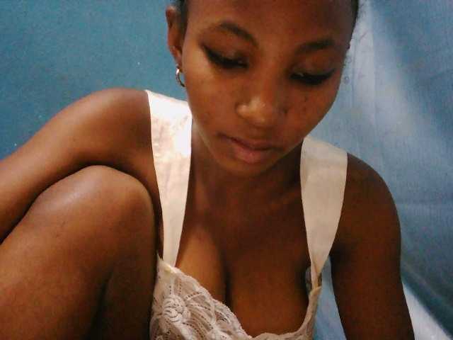 Sorayah1 live cam on BongaCams