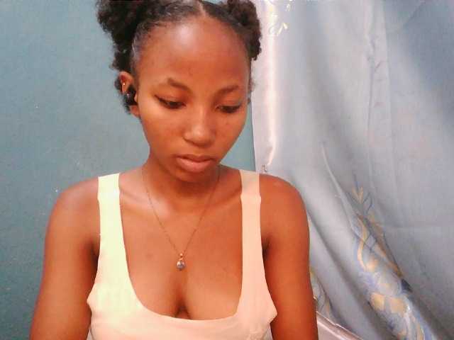 Sorayah1, en vivo ahora en BongaCams