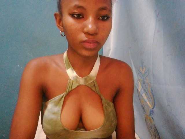 Sorayah1 live cam on BongaCams