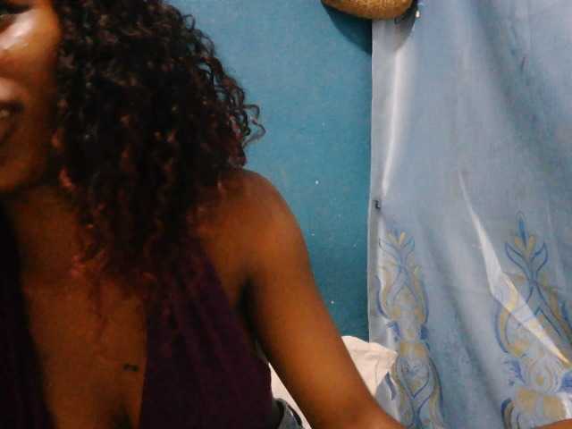 Sorayah1 live cam on BongaCams