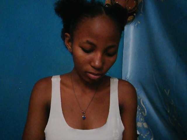 Sorayah1, en directo ahora en BongaCams