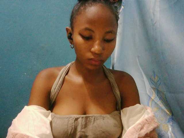 Sorayah1 live cam on BongaCams