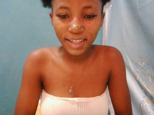 Sorayah1 live cam on BongaCams