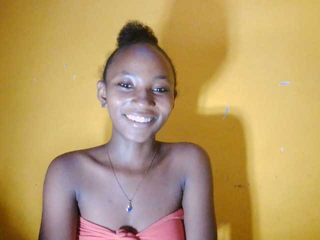 Sorayah1 live cam on BongaCams