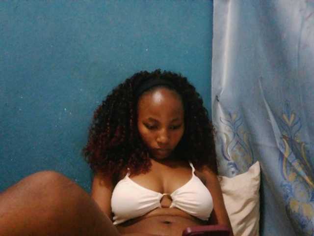 Sorayah1 live cam on BongaCams