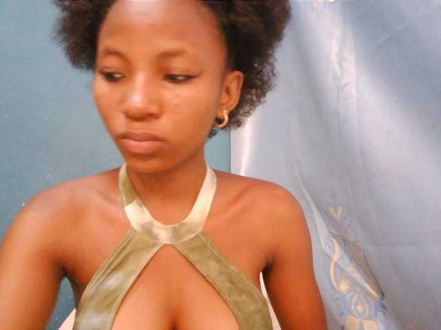 Sorayah1 live cam on BongaCams