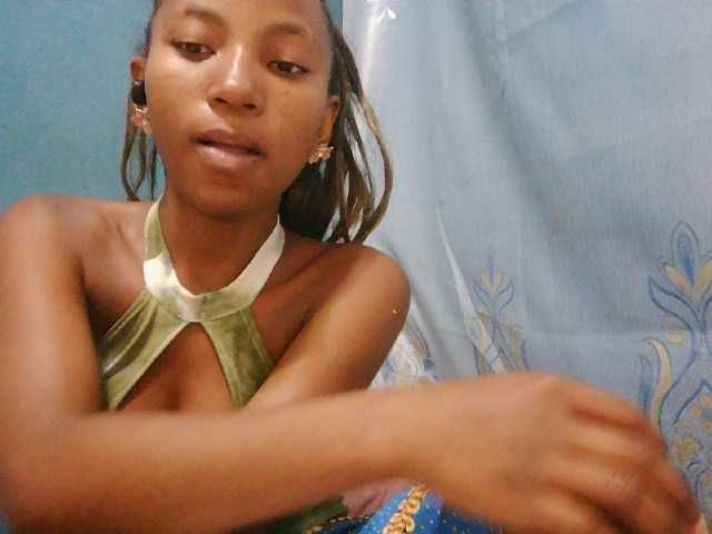 Sorayah1 live cam on BongaCams