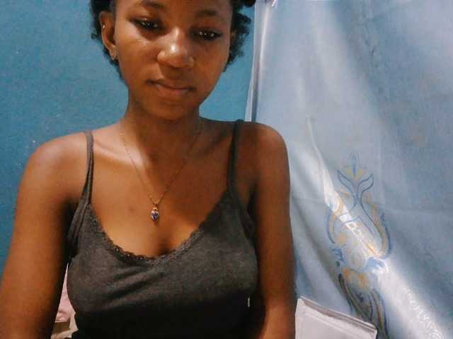 Sorayah1 live cam on BongaCams