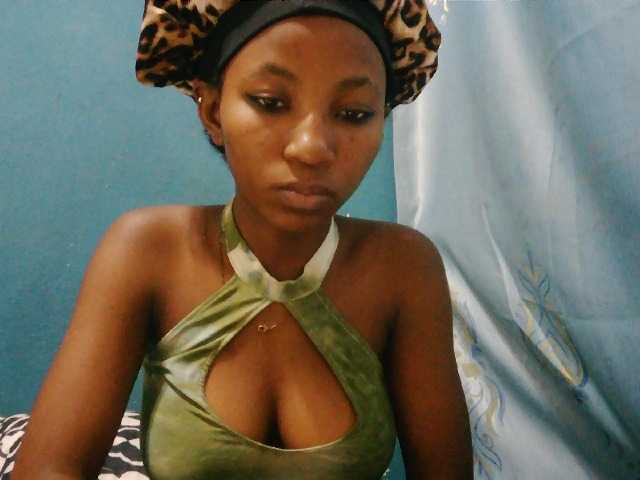 Sorayah1 live cam on BongaCams